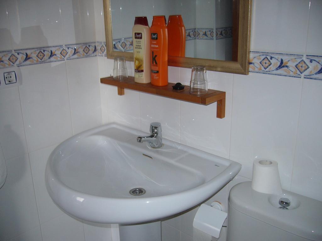 Apartamentos Alamare Sevilla Zimmer foto